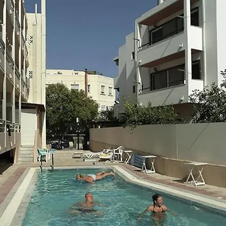 Theonia מלון