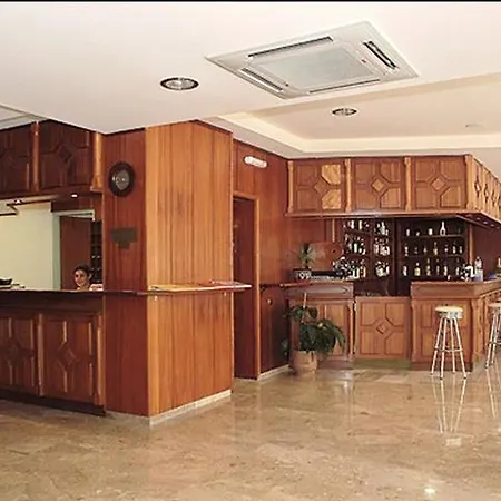 Theonia Hotel 2*