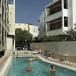 Theonia فندق