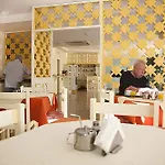 فندق Theonia 2*