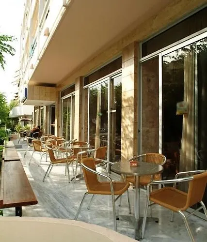 Theonia מלון העיירה קוס