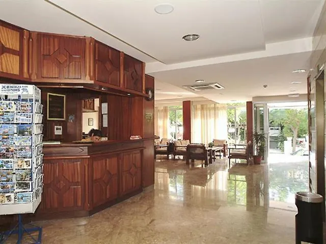 מלון Theonia