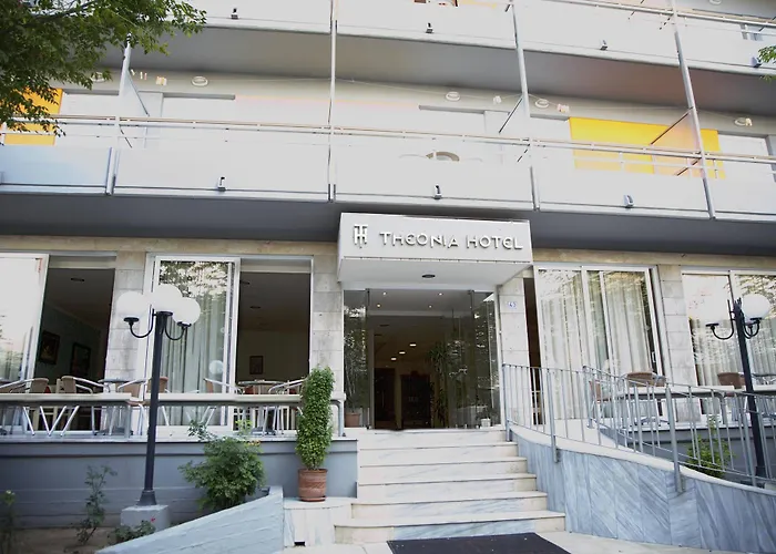 Hotell Theonia