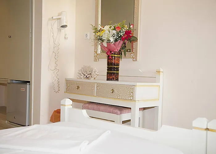 Theonia 2* İstanköy