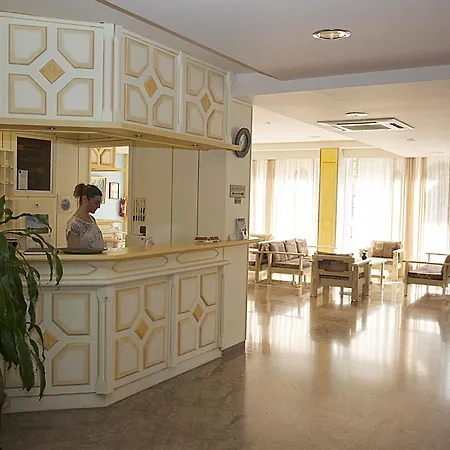 Hotel Theonia 2*