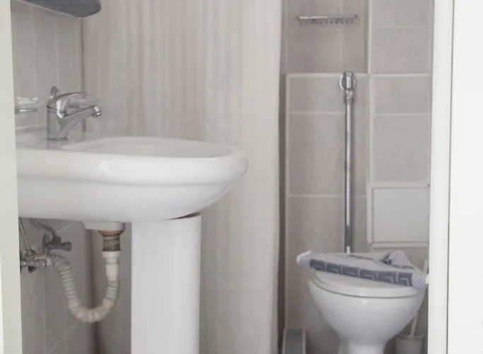 Theonia Szálloda 2*