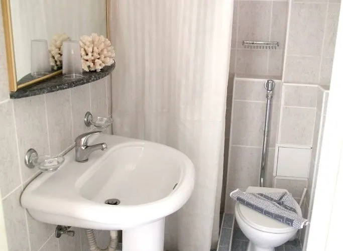 Szálloda Theonia 2*